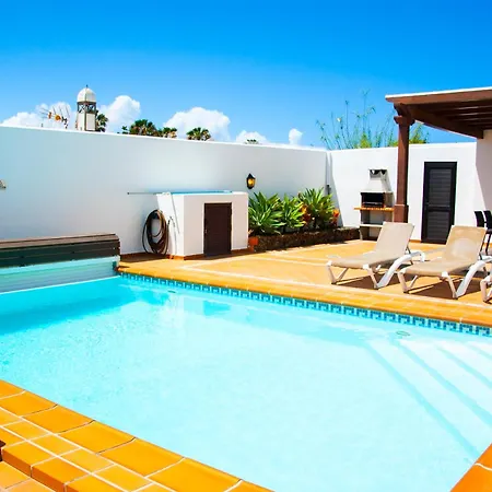 Conil With Heated Pool And Air Conditioning * Playa Blanca (Lanzarote)