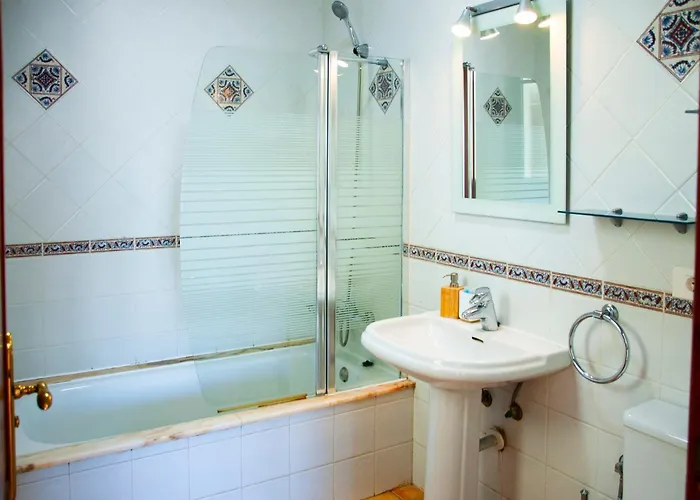 Conil With Heated Pool And Air Conditioning