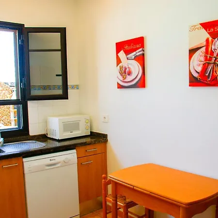 Conil With Heated Pool And Air Conditioning *